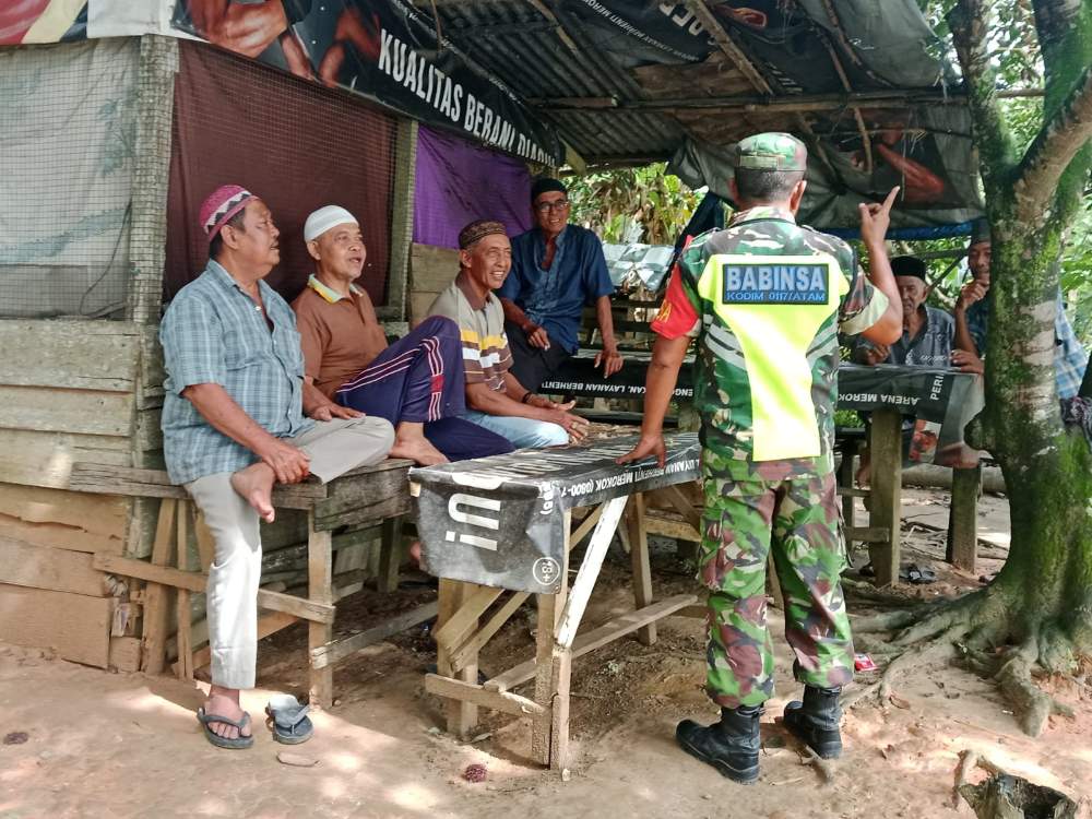 Pupuk Kebersamaan, Babinsa Komsos Dengan Tokoh Agama