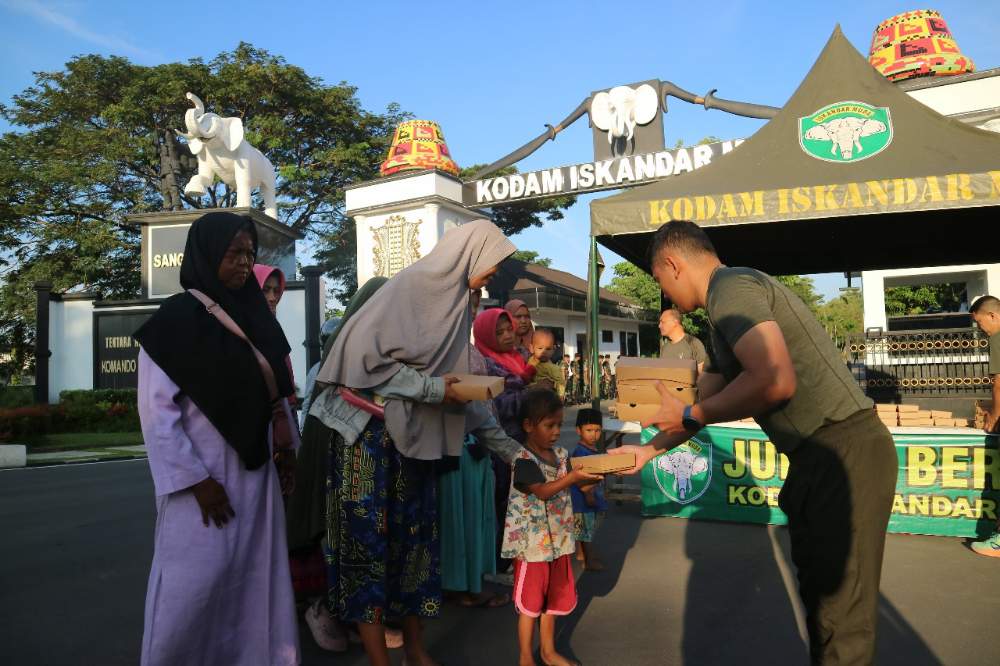 Kodam IM Gelar Program “Jumat Berkah” untuk Masyarakat