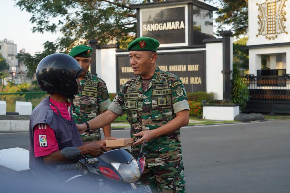 Kodam IM berbagi Lewat Program “Jum’at Berkah”