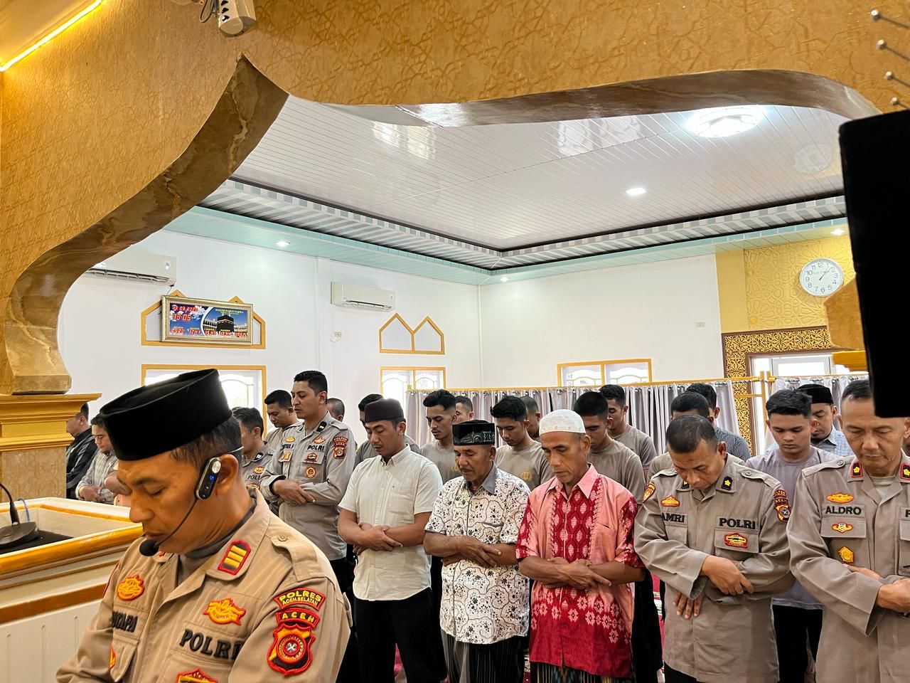 Polres Aceh Selatan Gelar Shalat Ghaib untuk Personel Polri yang Gugur di Lampung