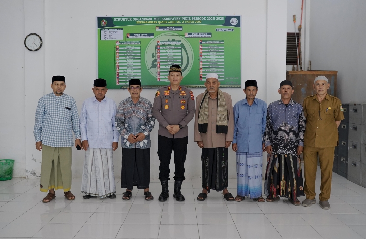Kapolres Pidie Silaturahmi ke MPU Pidie