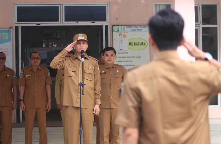 BUPATI ACEH SELATAN APEL PAGI DI RSUDYA TAPAKTUAN