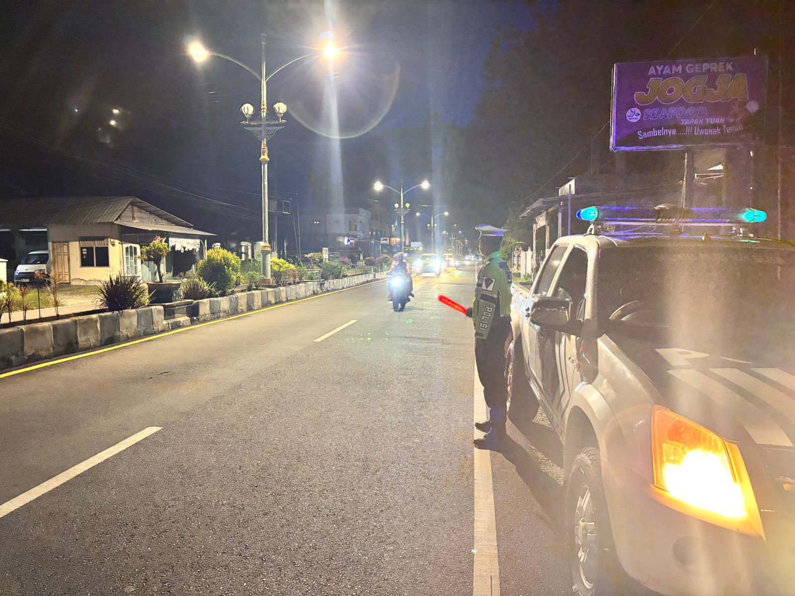 Cegah Aksi Kriminal dan Jaga Arus Lalu Lintas, Sat Lantas Polres Aceh Selatan Giatkan Patroli Malam
