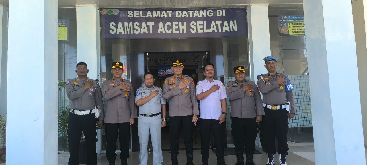 Kapolres Aceh Selatan Tinjau Langsung Pelayanan Publik di Samsat Aceh Selatan