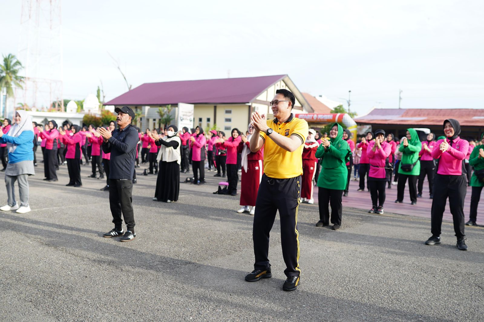 Polres Pidie Semarakkan Hari Bhayangkara ke-79, Hadirkan Kegiatan Olahraga Senam Kebugaran