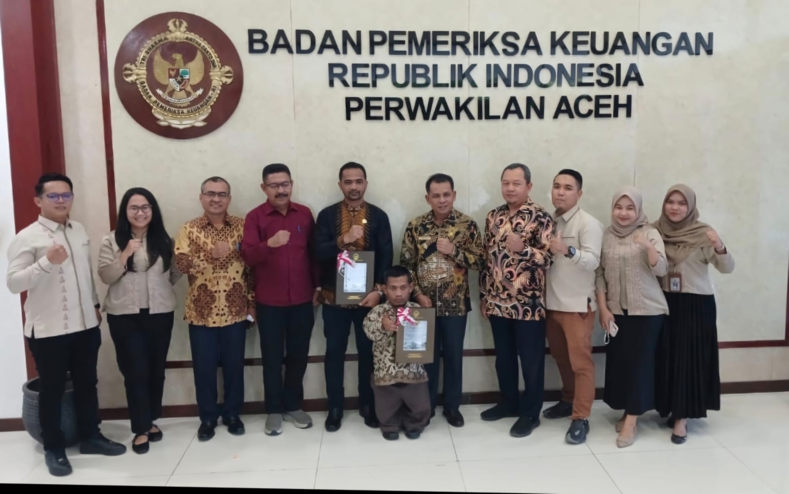 Prestasi 10 Kali WTP, Wabup Aceh Selatan Terima Langsung Laporan Hasil dari BPK