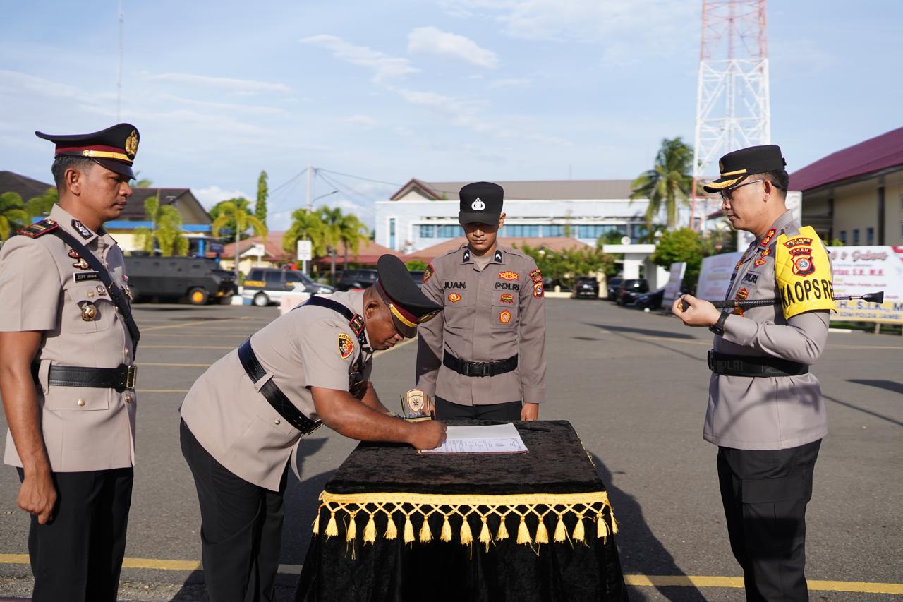 Kapolres Pidie Pimpin Sertijab Kapolsek Tiro: Iptu Rahmi Gantikan Iptu Zery Irfan