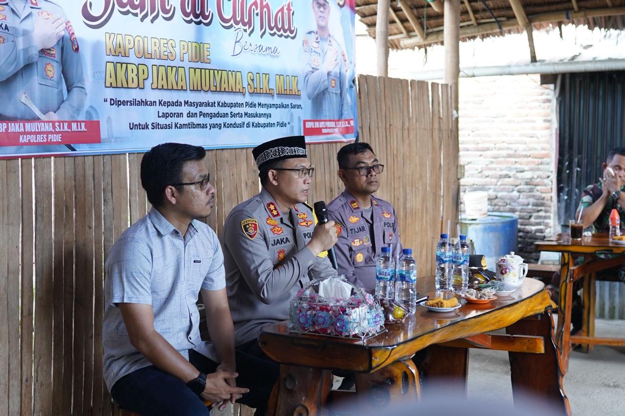 Kapolres Pidie Gelar Jumat Curhat di Simpang Tiga, Serap Aspirasi dan Keluhan Warga Terkait Permasalahan Pertanian