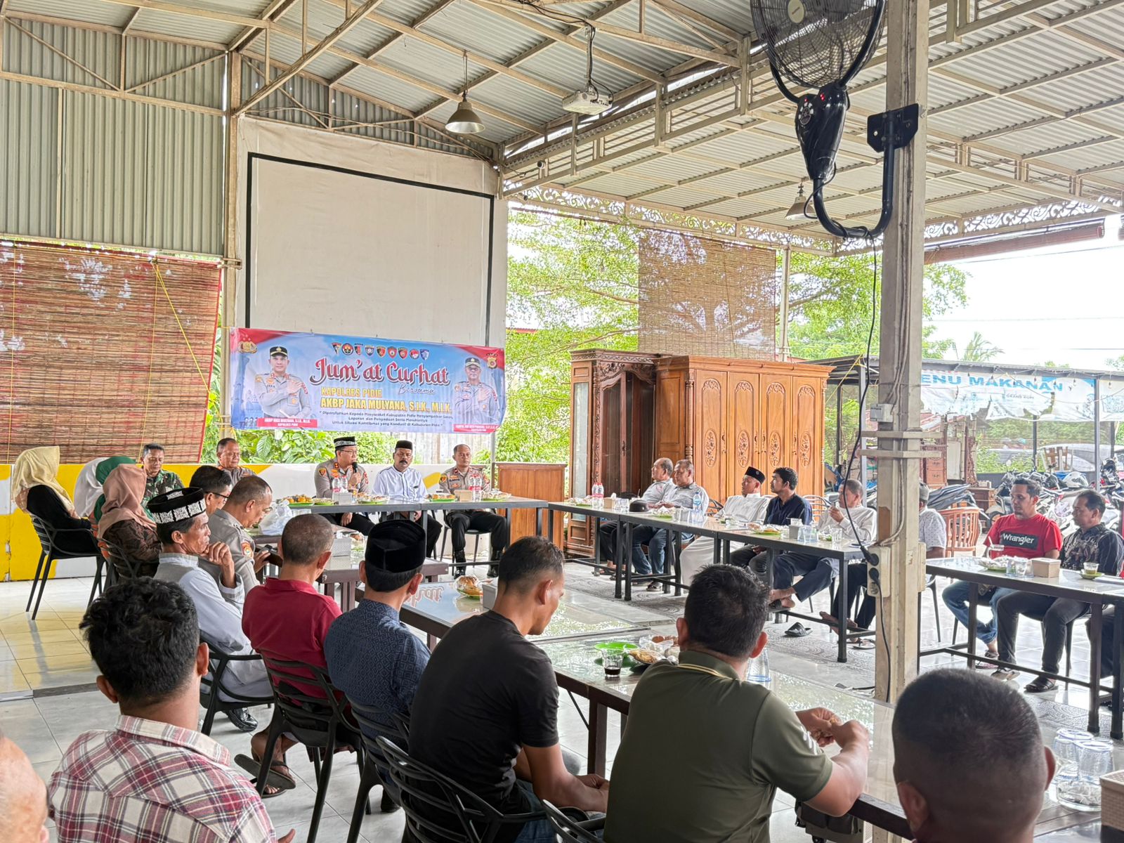 Kapolres Pidie Gelar Jumat Curhat: Bahas Masalah Air Pertanian, Narkoba, dan Keamanan Warga