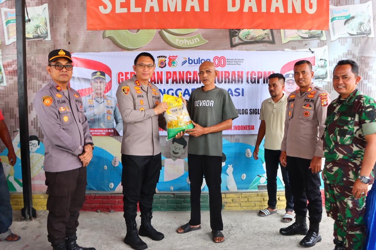 2 Ton Beras SPHP Habis Tersalurkan dalam Gerakan Pangan Murah di Kecamatan Simpang Tiga
