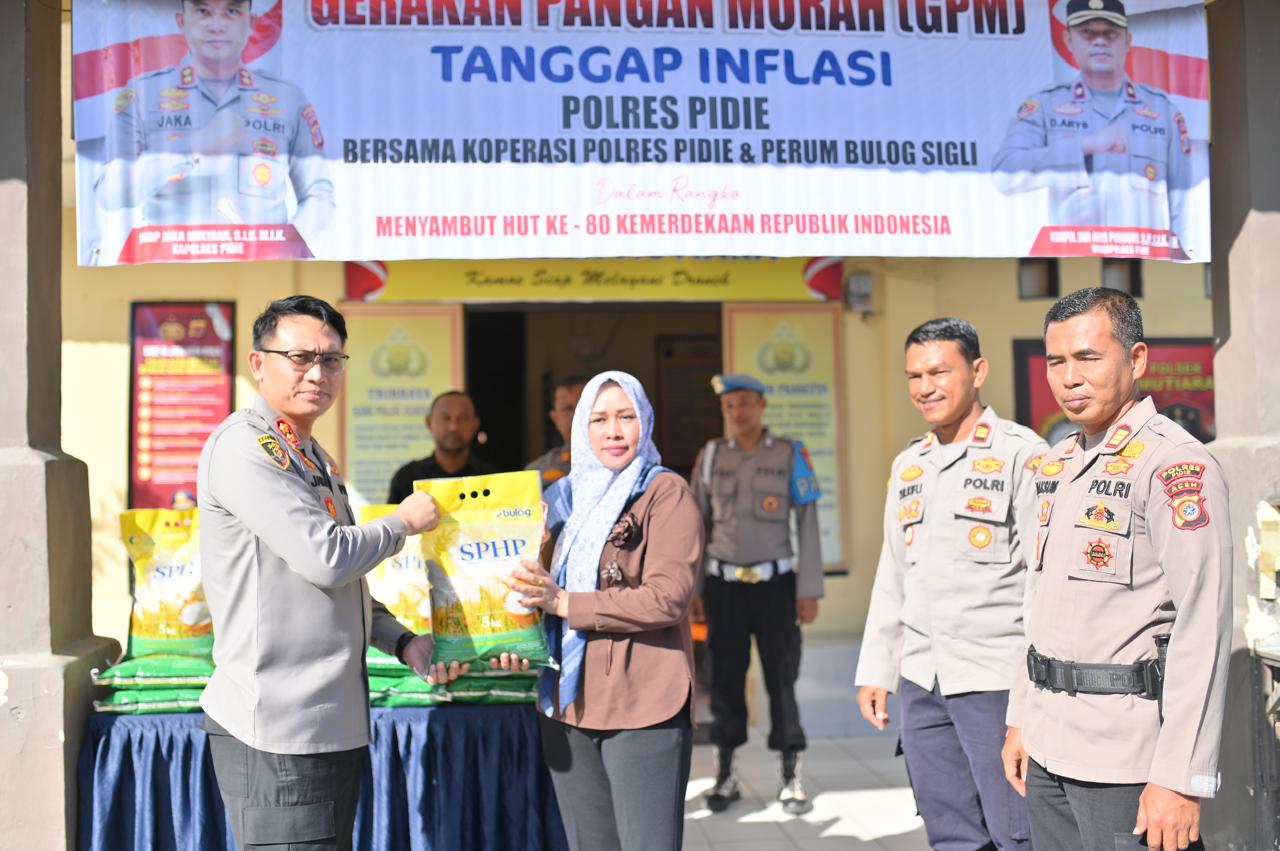 Kapolres Pidie Pantau Pelaksanaan Gerakan Pangan Murah di Mapolsek Mutiara Barat