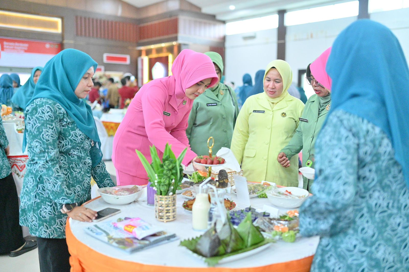 Ketua Bhayangkari Cabang Pidie Hadiri Lomba Kreasi Menu Sehat Berbasis Pangan Lokal, B2SA dan Serba Ikan