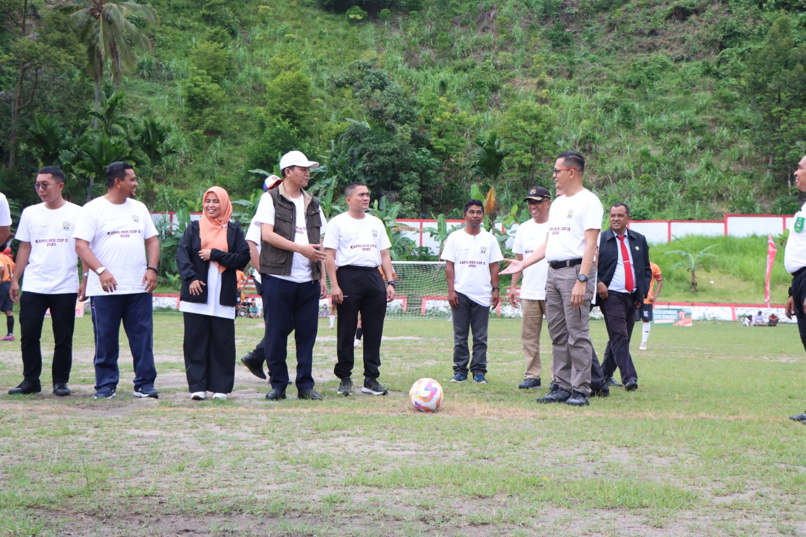 Kapolres Aceh Selatan Bersama Forkopimda Resmi Buka Turnamen Sepak Bola Kapolres Cup II U-21 Tahun 2025