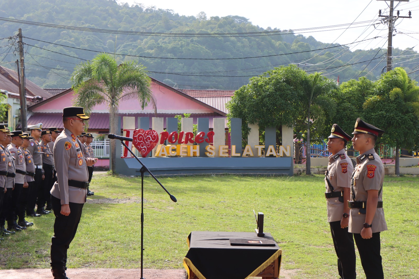 Kapolres Aceh Selatan Pimpin Upacara Sertijab Kabag Ops Polres Aceh Selatan