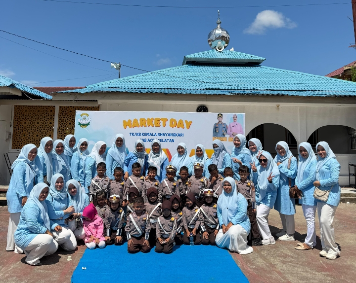 TK Bhayangkari Gelar Market Day, Hasil Penjualan Dialokasikan untuk Kurban
