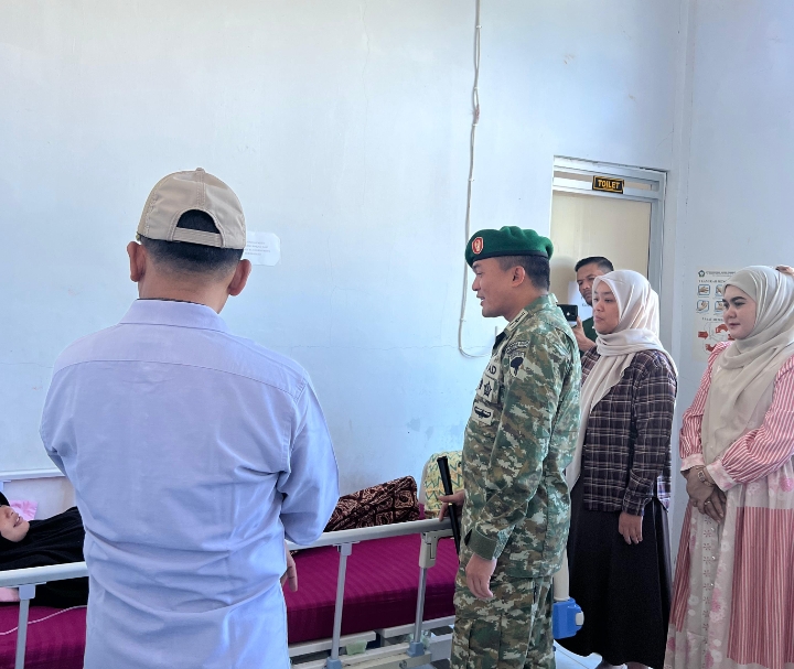 Plt Bupati Aceh Selatan Bersama Dandim Tinjau Langsung Siswa Korban Dugaan Kasus MBG