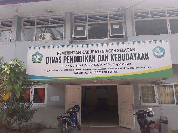 Diduga Sekretaris dan Plt Kabid TK dan PAUD Dinas Pendidikan Aceh Selatan Miskomunikasi