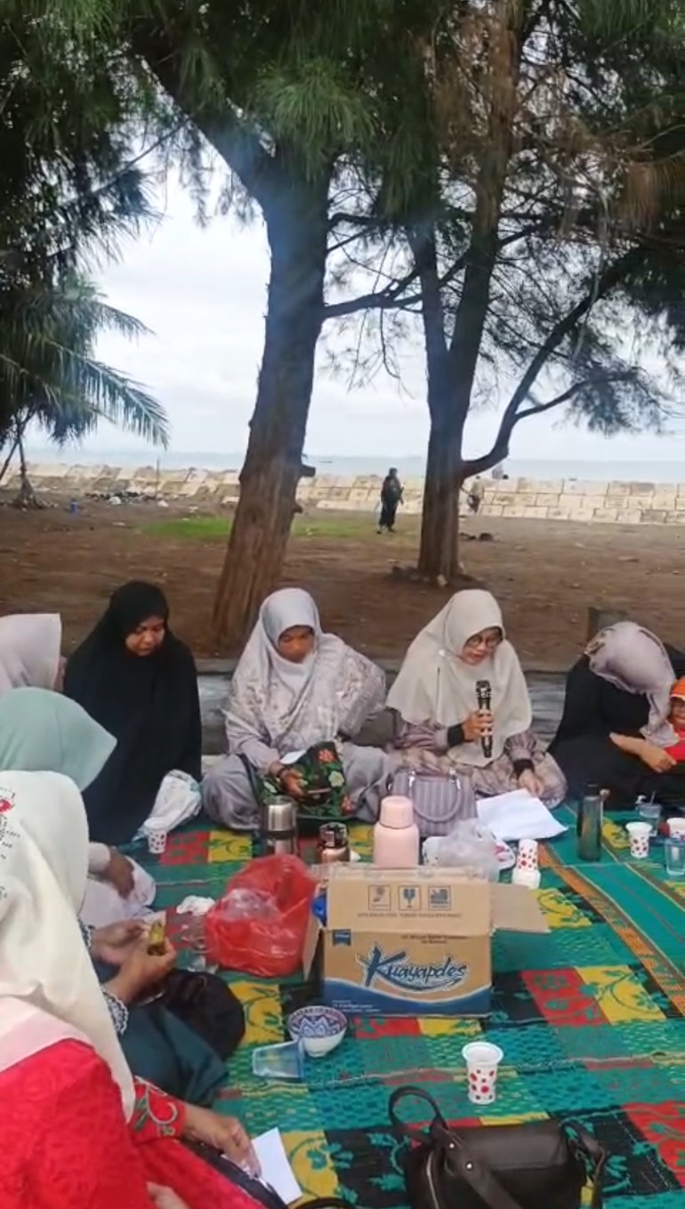 Saat Dunia Terasa Berat, Dari Meulaboh Muncul Sebuah Jawaban: Kembali ke Al-Qur’an Tangis, Tadabbur, dan Perjalanan Memperbaiki Hati dalam Pengajian Beut Droe AKQ