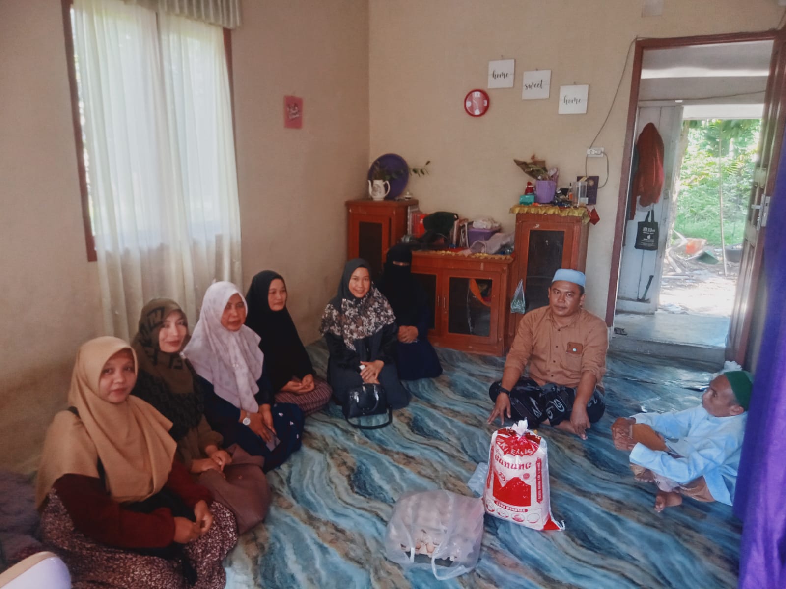 Segenggam Beras yang Menggerakkan Dari Dapur-Dapur Sederhana di Meulaboh, Lahir Gerakan Berbagi yang Terus Menyala